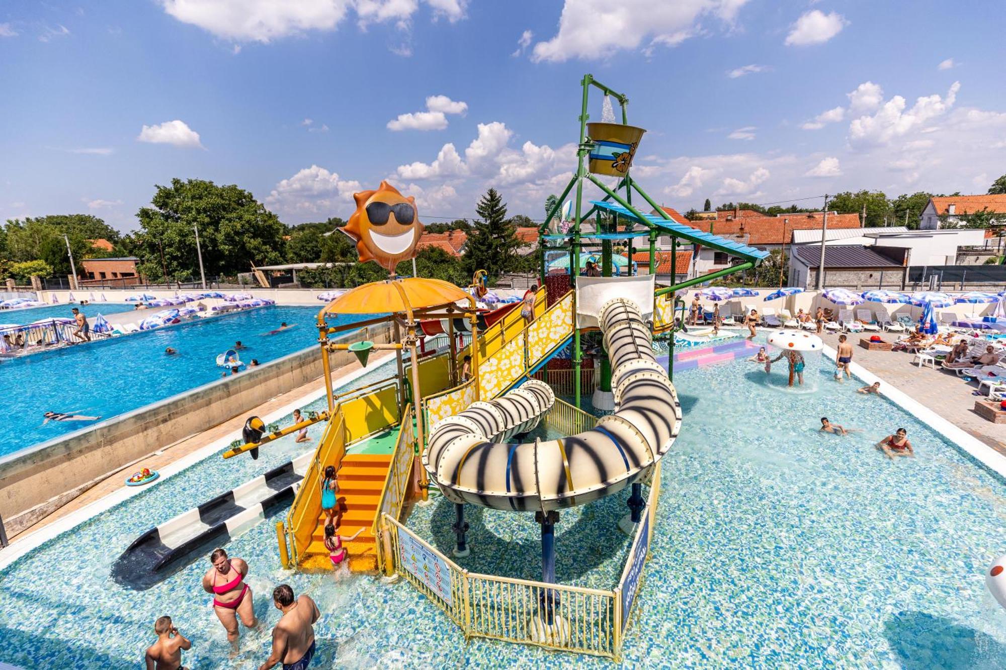 Garni Hotel Hollywoodland Wellness & Aquapark Bělehrad Exteriér fotografie