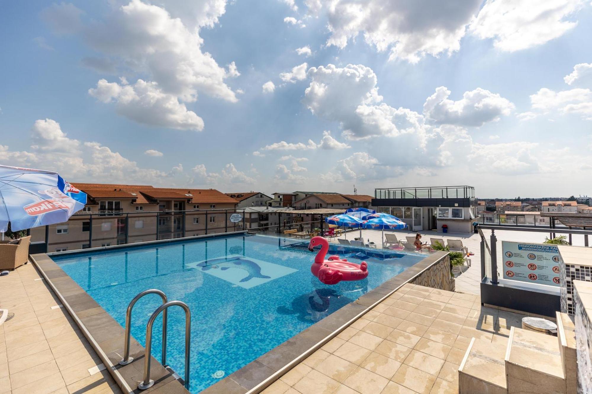 Garni Hotel Hollywoodland Wellness & Aquapark Bělehrad Exteriér fotografie