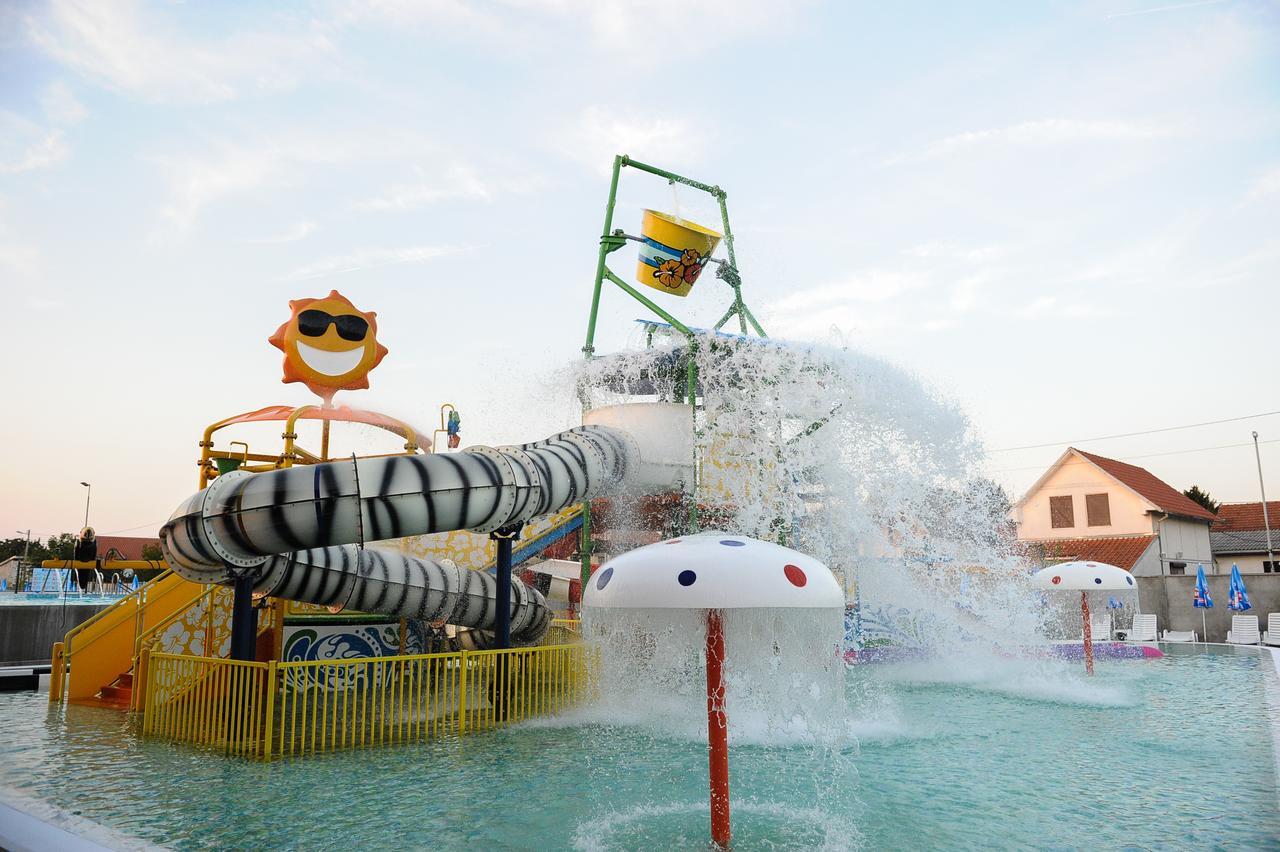 Garni Hotel Hollywoodland Wellness & Aquapark Bělehrad Exteriér fotografie